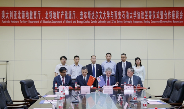 簽約_8899 - 副本.JPG