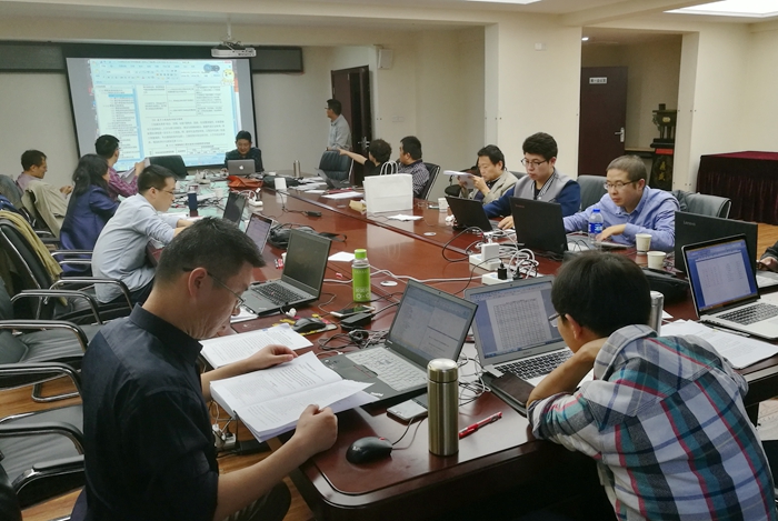 國(guó)慶深夜加班 - 副本.jpg